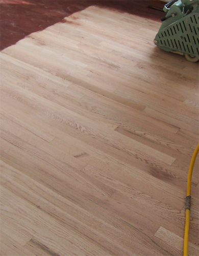 Sanding & refinish Wood flooring